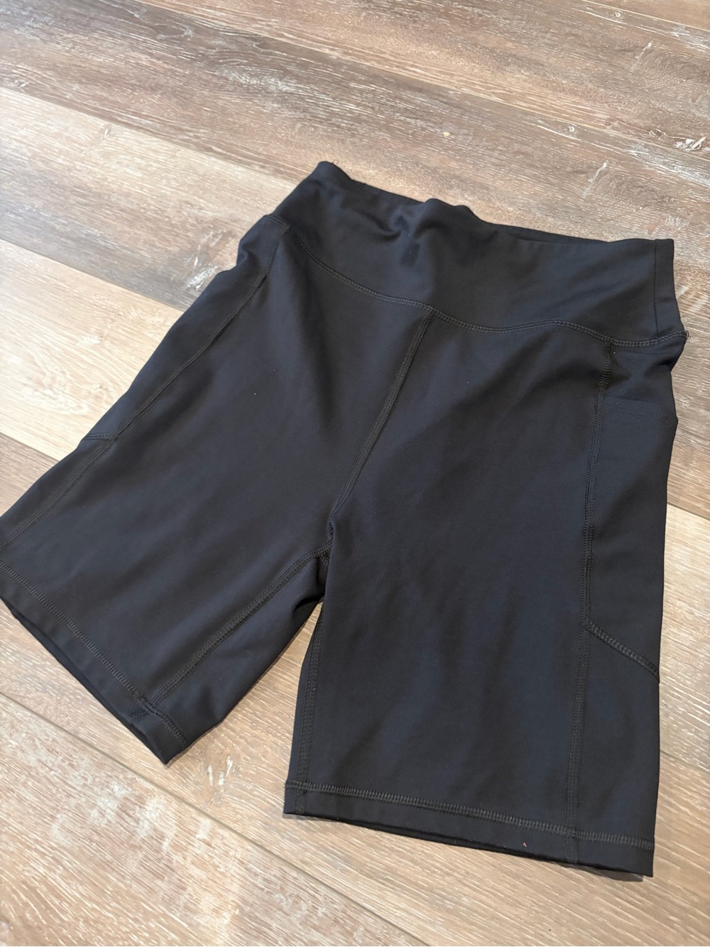 Medium American Eagle black bike shorts